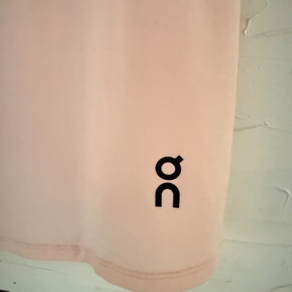 On. Running Pink Performance Tank | Size M | Lightweight & Breathable - Picture 6 of 8